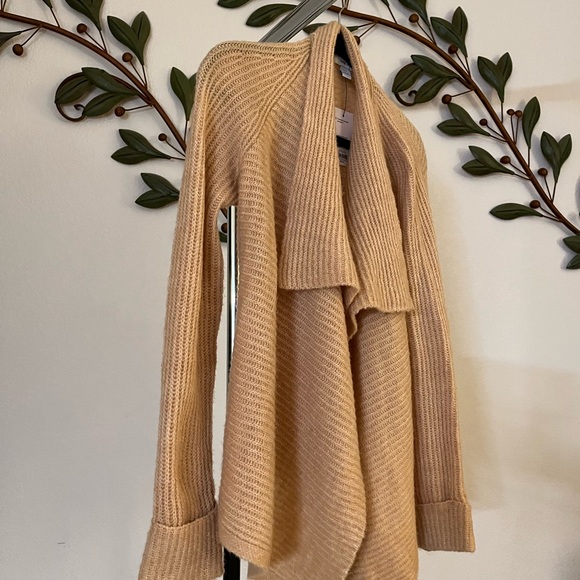 NINE WEST - Drapey Ribbed Stretchy Cardigan - Picture 3 of 4